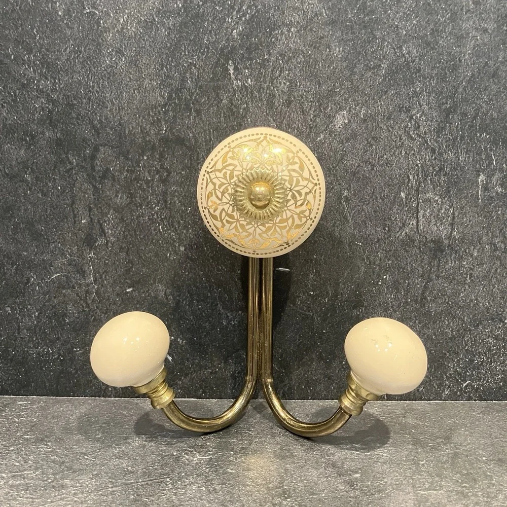 N/A set ornate